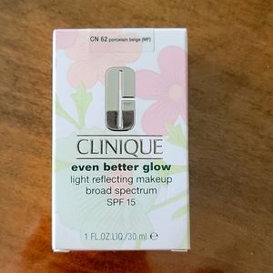 CLINIQUE even better glow CN62 porcelain beige
